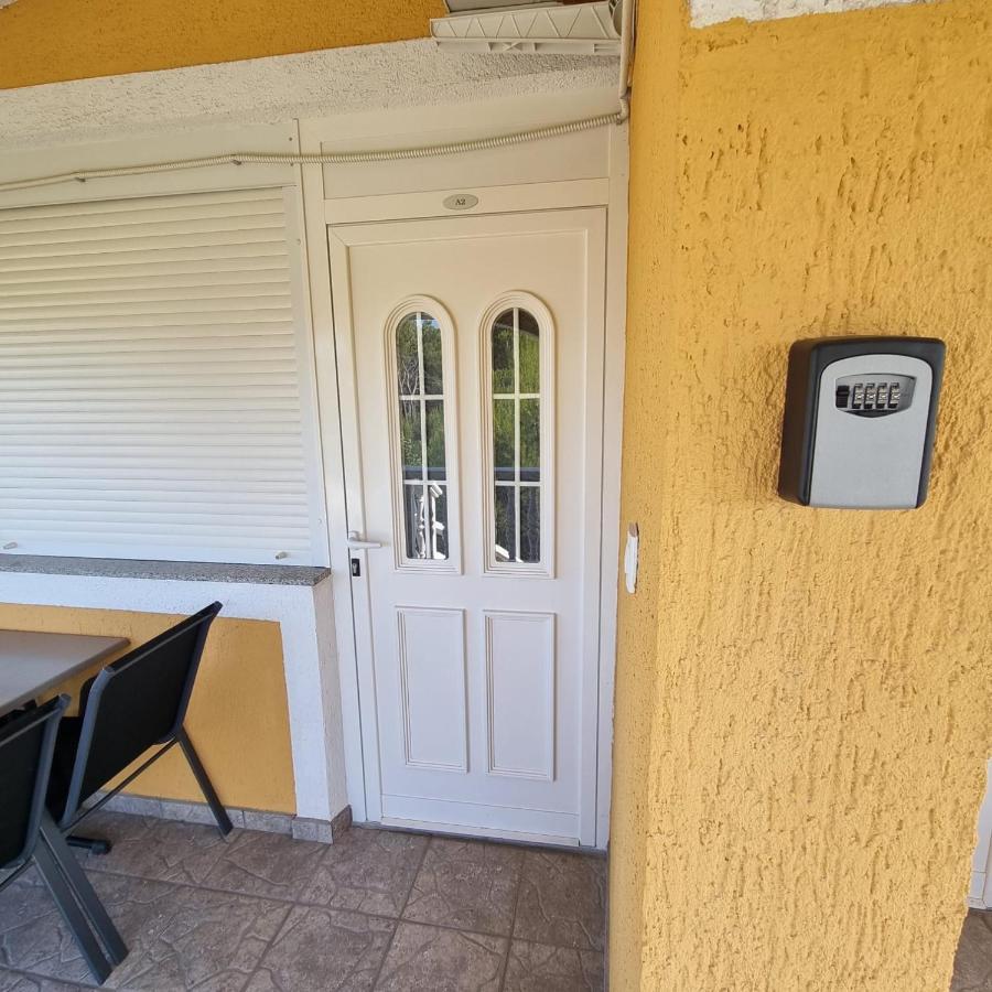 Apartmani Anna Vir Bagian luar foto